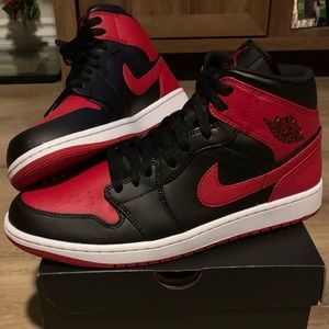 Air Jordan 1 Mid size 11